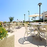Caravel Hotel 3*