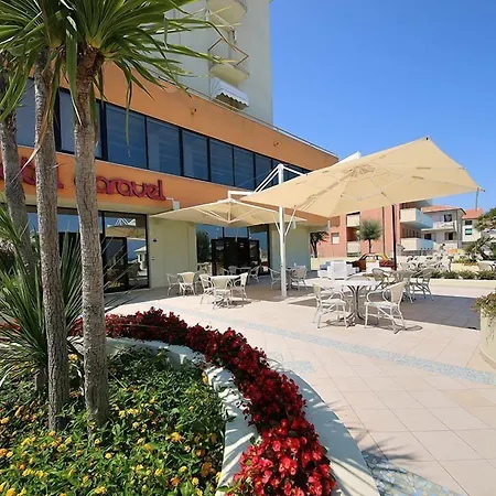 Hotell Caravel
